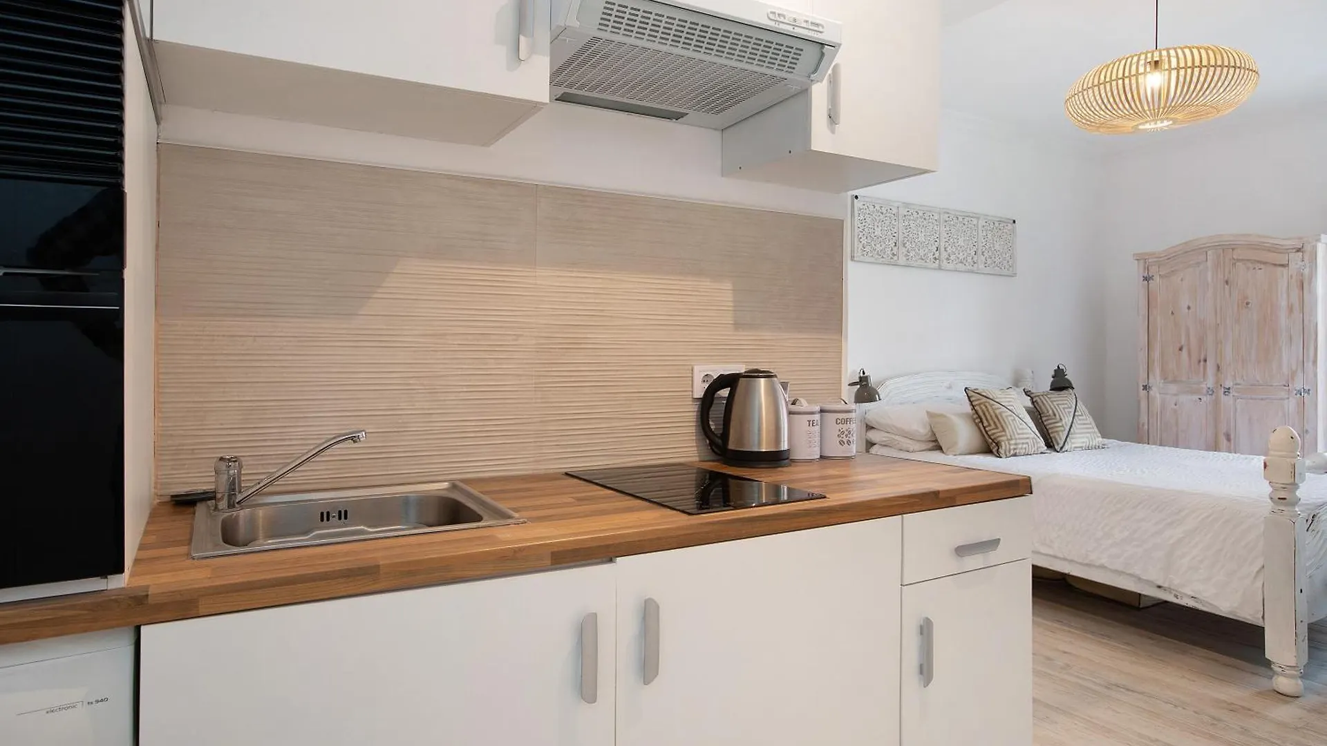 Los Alamos Holiday Studio Apartment Torremolinos Spain